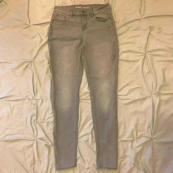 Old Navy Denim - Old Navy grey mid rise stretch skinny jeans